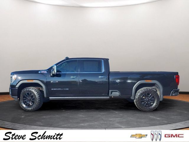 Used 2022 GMC Sierra 3500 Denali w/ Denali Black Diamond Edition AWD/4WD image 2