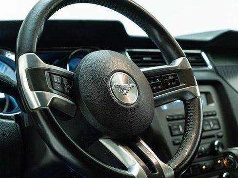 Used 2013 Ford Mustang GT Premium image 23