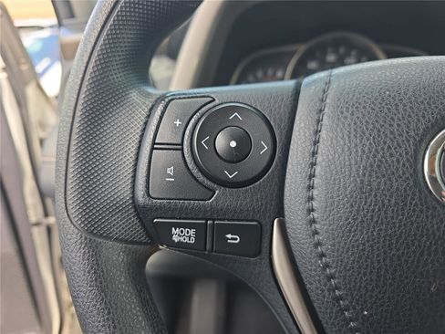 Used 2015 Toyota RAV4 XLE FWD image 23