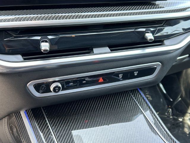Used 2026 BMW X7 M60i AWD/4WD image 29