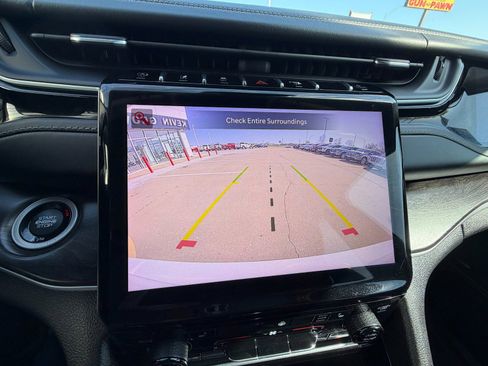 Used 2022 Jeep Grand Cherokee L Limited w/ Trailer Tow Group (B) image 16