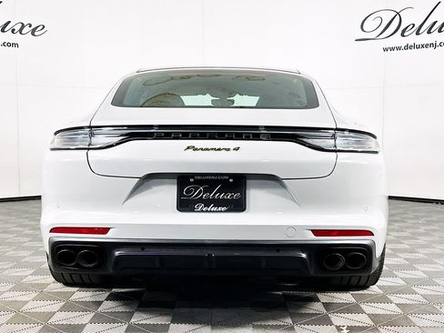 Used 2023 Porsche Panamera 4 Platinum Edition image 5