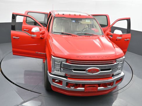 Used 2018 Ford F250 Lariat w/ Lariat Ultimate Package image 40