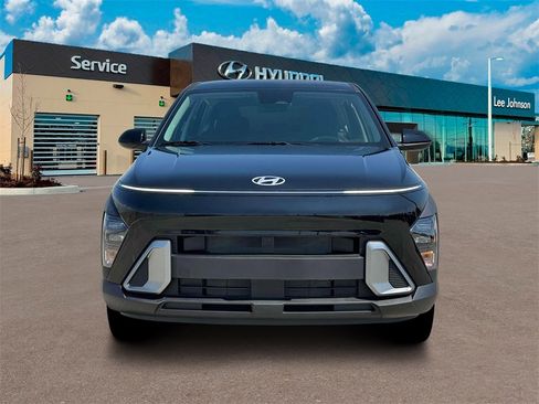 New 2026 Hyundai Kona SE image 12