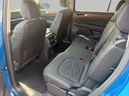 Used 2025 Volkswagen Atlas SE AWD/4WD image 22