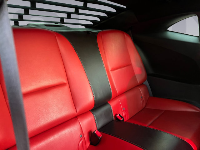 Used 2010 Chevrolet Camaro SS RWD image 18