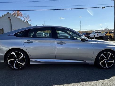 Used 2018 Honda Accord Sport image 6