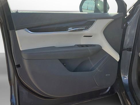 Used 2020 Cadillac XT6 Premium Luxury image 26