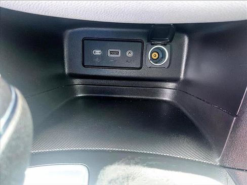Used 2020 Chevrolet Equinox LS FWD image 26