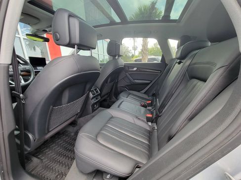 Used 2019 Audi Q5 2.0T Premium w/ Convenience Package AWD/4WD image 17