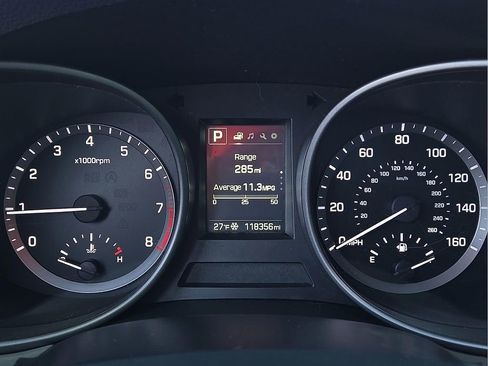 Used 2018 Hyundai Santa Fe Sport image 19