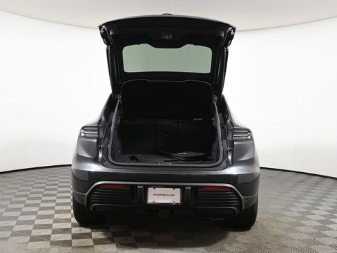 Used 2026 Porsche Macan 4 Electric AWD/4WD image 42