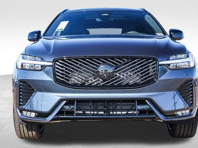 New 2026 Volvo XC60 B5 Ultra w/ Climate Package PRO