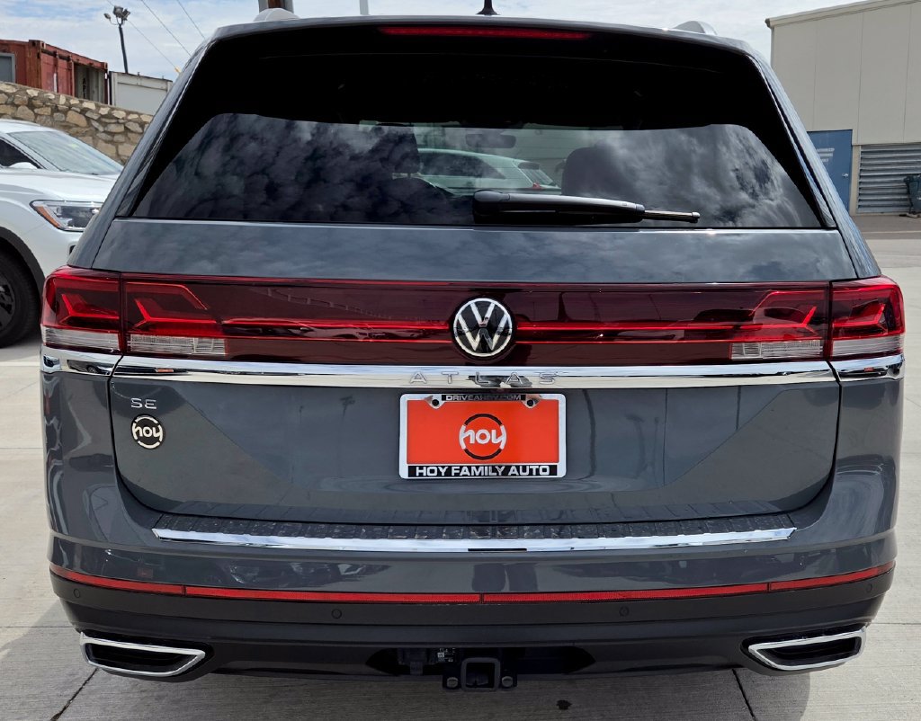 Used 2025 Volkswagen Atlas SE w/ Panoramic Sunroof Package FWD image 8