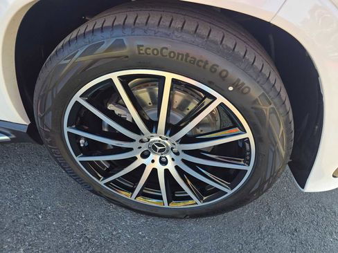 New 2026 Mercedes-Benz GLS 580 4MATIC image 10