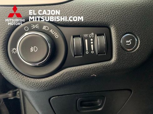 Used 2019 Jeep Cherokee Limited image 20