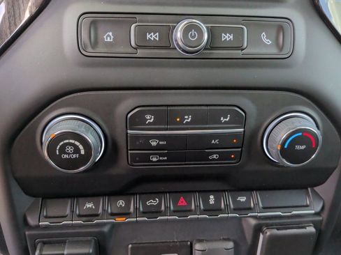 Used 2024 Chevrolet Silverado 1500 Custom image 23