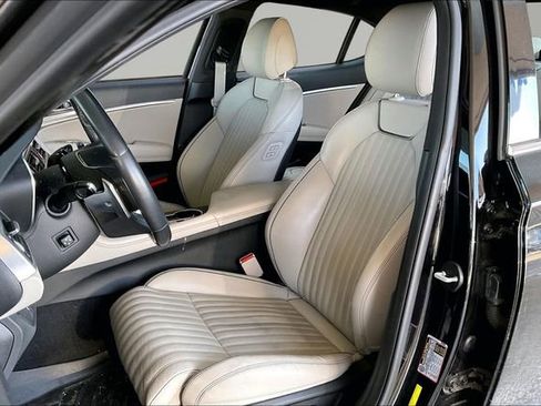 Used 2022 Genesis G70 3.3T w/ Sport Advanced Package image 15