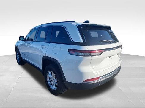 Certified 2025 Jeep Grand Cherokee Laredo image 21