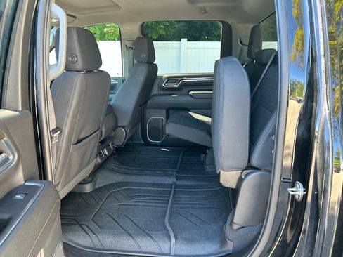 Used 2024 Chevrolet Silverado 2500 LT w/ Midnight Edition AWD/4WD image 19