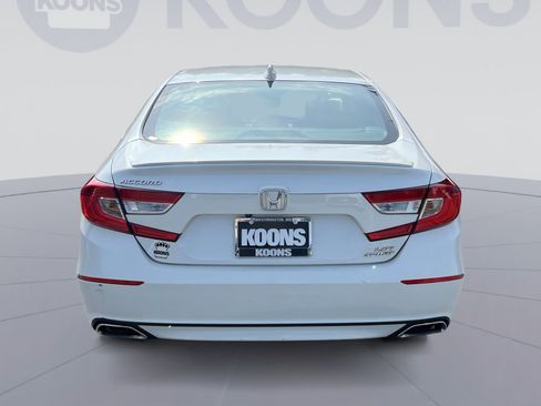 Used 2018 Honda Accord Sport image 5