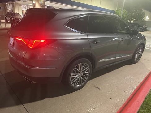 Used 2024 Acura MDX SH-AWD w/ Advance Package image 4