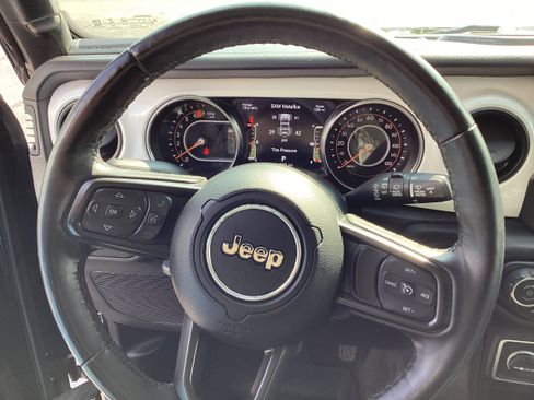 Used 2021 Jeep Wrangler Unlimited Sport image 16