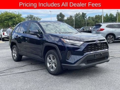 Used 2025 Toyota RAV4 XLE AWD/4WD image 7