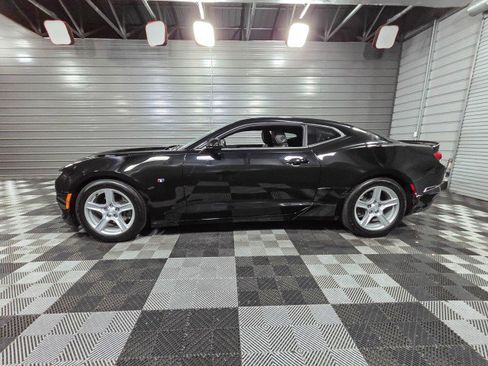 Used 2019 Chevrolet Camaro LT RWD image 8
