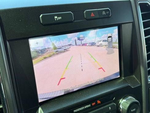 Used 2020 Ford F150 XLT w/ Equipment Group 302A Luxury AWD/4WD image 21