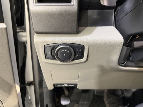 Used 2019 Ford F250 XL w/ Power Equipment Group image 20