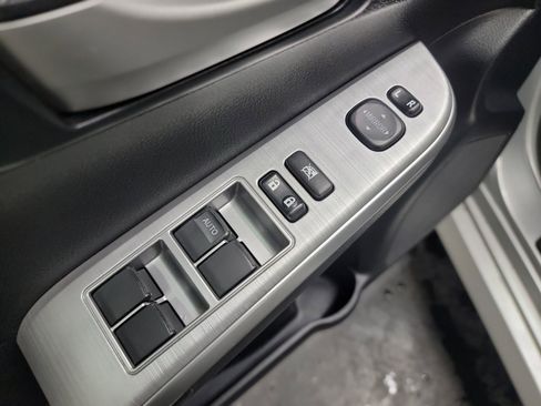 Used 2014 Toyota Camry SE w/ Leather Package image 14