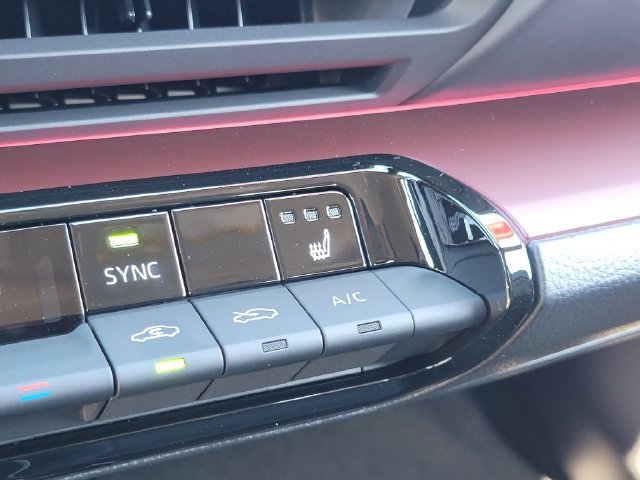 New 2027 Toyota Prius Plug-In Hybrid FWD image 15
