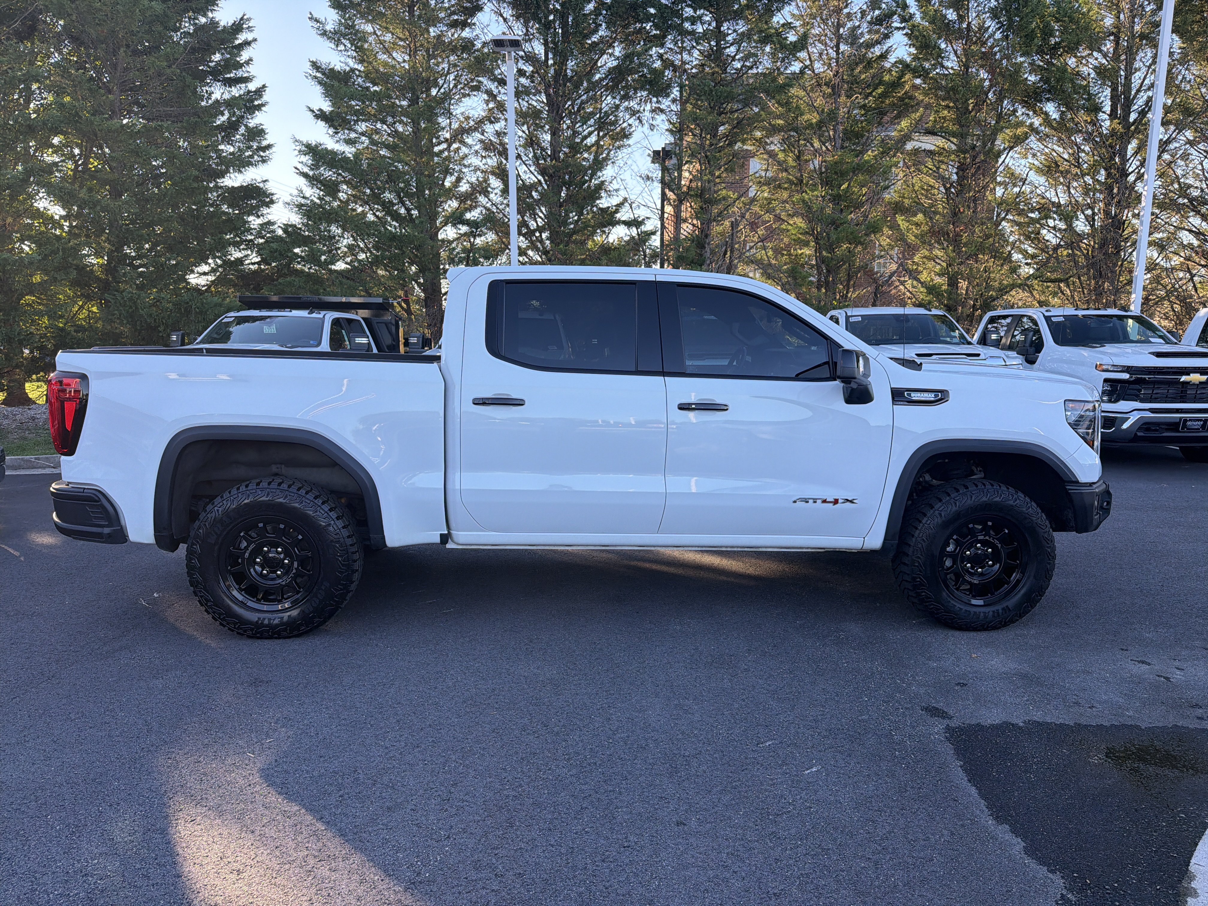 Used 2024 GMC Sierra 1500 AT4X w/ AT4X AEV Edition AWD/4WD image 11