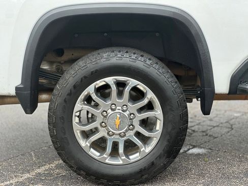 Used 2024 Chevrolet Silverado 2500 LTZ w/ LTZ Plus Package AWD/4WD image 33