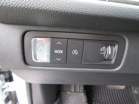 New 2026 Chevrolet Traverse LT w/ Sun and Wheel Package image 21