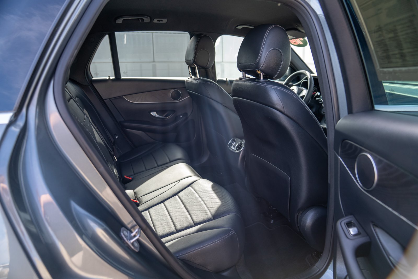 Used 2018 Mercedes-Benz GLC 300 4MATIC image 23