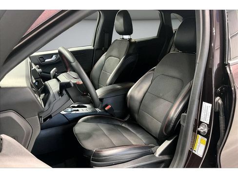Used 2023 Ford Escape ST-Line Select AWD/4WD image 32