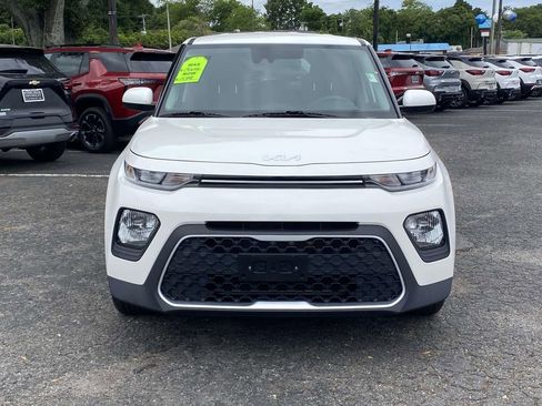 Used 2022 Kia Soul LX w/ Technology Package FWD image 2