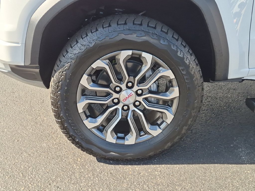 New 2026 GMC Canyon Denali AWD/4WD image 14