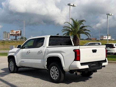 Used 2024 Toyota Tacoma SR5 RWD image 6
