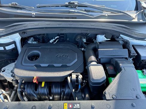 Used 2019 Hyundai Santa Fe SE image 24