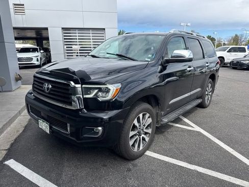 Used 2018 Toyota Sequoia Limited w/ Safety & Convenience Package AWD/4WD image 2