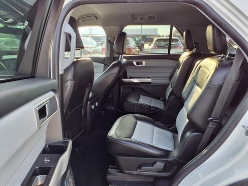 Used 2023 Ford Explorer XLT w/ Equipment Group 202A image 11
