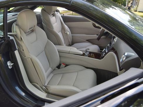 Used 2013 Mercedes-Benz SL 550 image 25