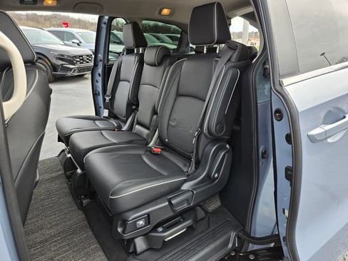 Used 2025 Honda Odyssey Touring image 13