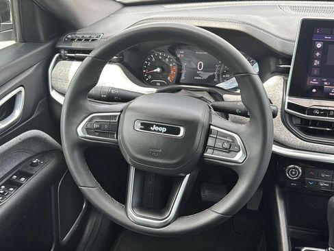 Used 2024 Jeep Compass Latitude AWD/4WD image 26