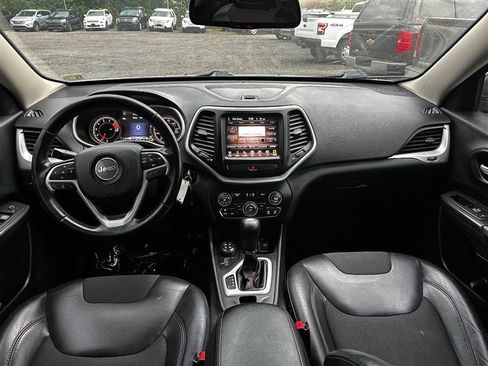 Used 2016 Jeep Cherokee Trailhawk AWD/4WD image 23