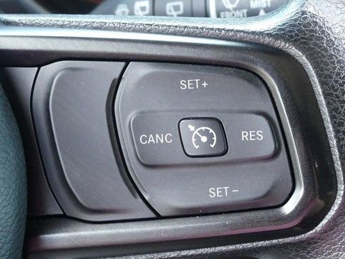 Used 2018 Jeep Wrangler Unlimited Sport AWD/4WD image 14