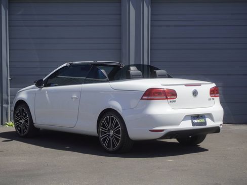 Used 2013 Volkswagen Eos FWD image 4